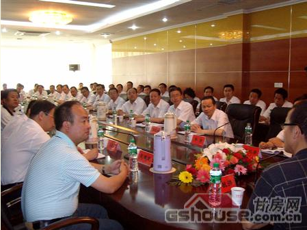 “老俞”作客pg电子官方集团 兰州新东方选址pg电子官方名苑